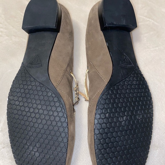 Donald J Pliner Brown Suede Low Heel Shoe - Picture 5 of 8